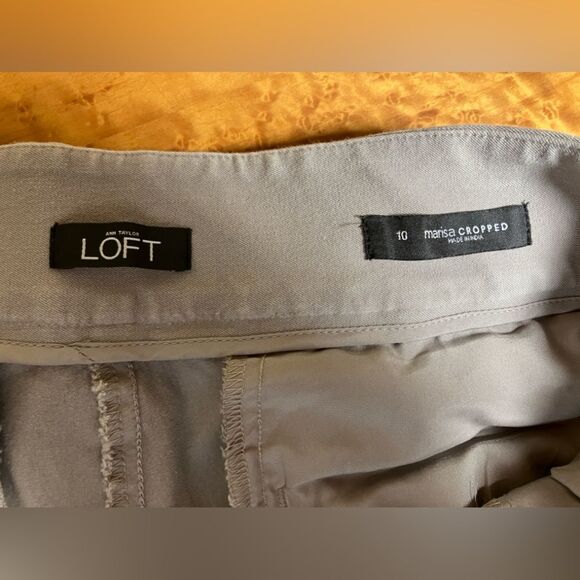Loft Marisa cropped capris, tan, excellent condition, size 10 - Picture 4 of 4